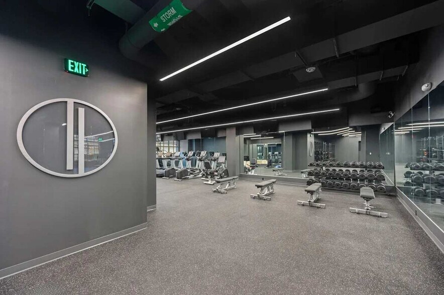 Building Photo - 9-JAN-JAN E 4th St