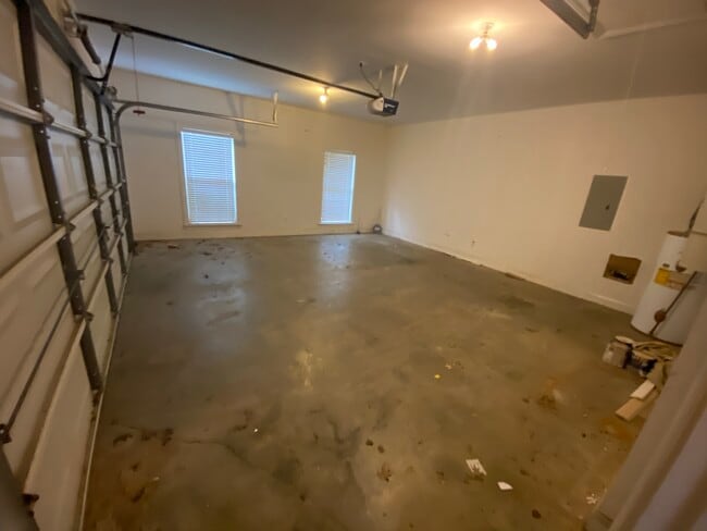 Building Photo - 245 Fairview Cir