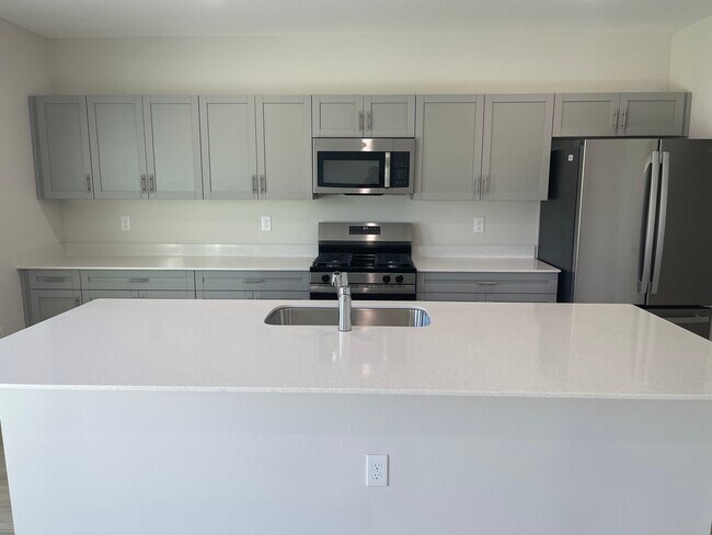 Building Photo - 14773 Summer Br Dr