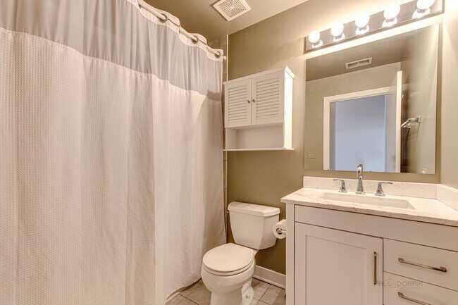 Building Photo - 210 Leonard Wood S