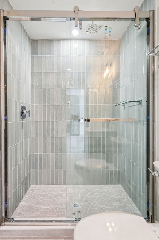 Building Photo - 3748 Lancaster Ave