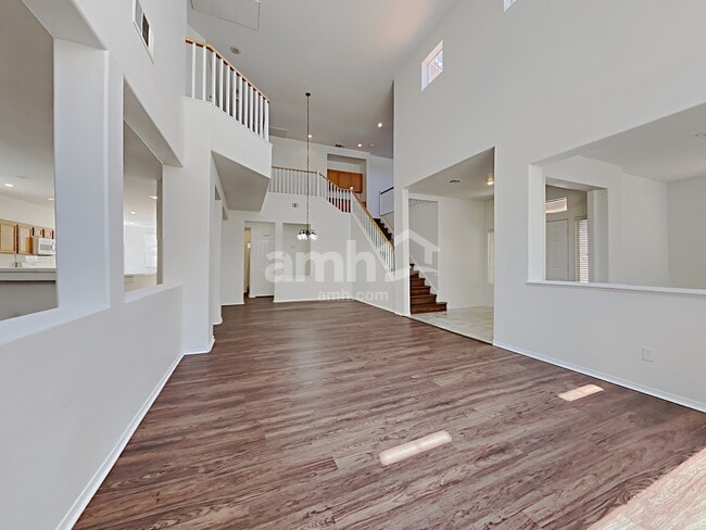Building Photo - 9055 Hunting Arrow St