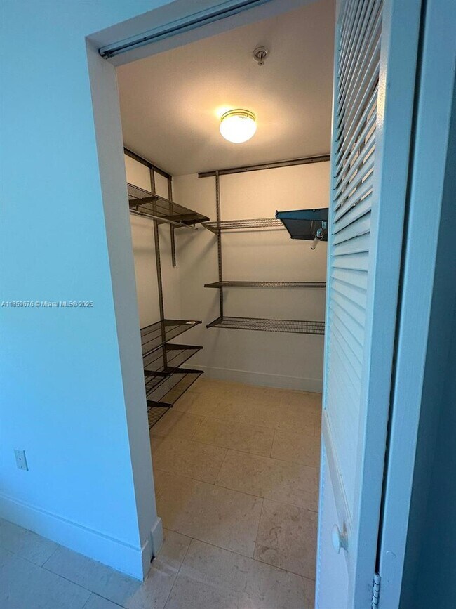 Building Photo - 7728 Collins Ave