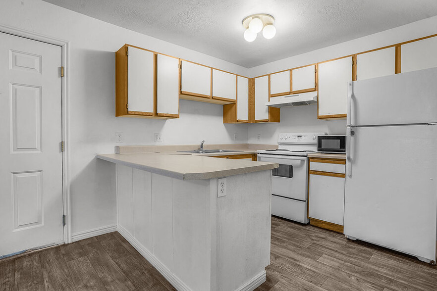 Building Photo - Lakeview Apartments