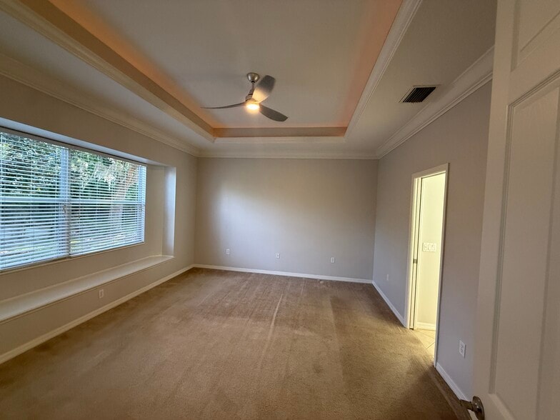 master bed - 6055 Wingspan Way