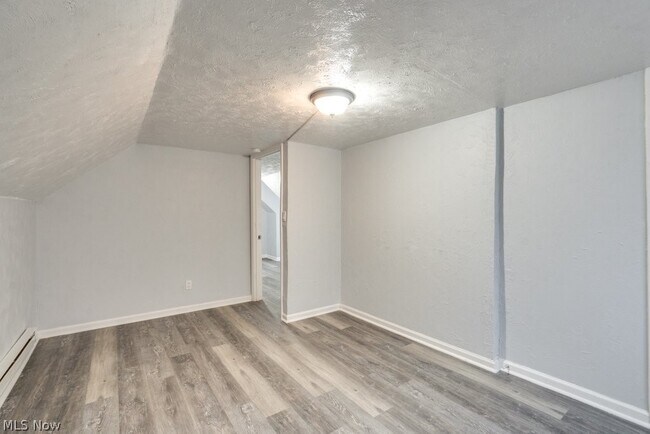 Building Photo - 9809 Way Ave