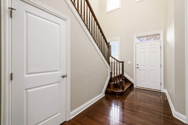 Building Photo - 4184 Hobbs Landing Dr W