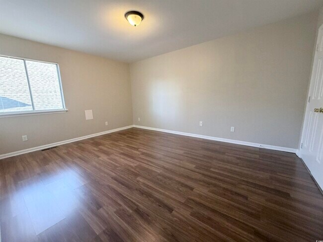 Building Photo - 6517 Valene Ct