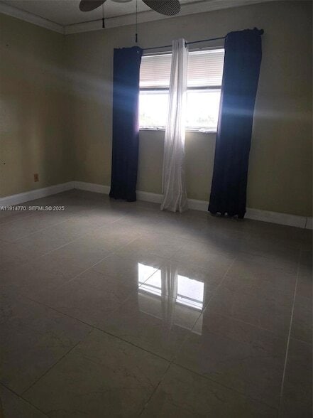 Building Photo - 1425 Arthur St