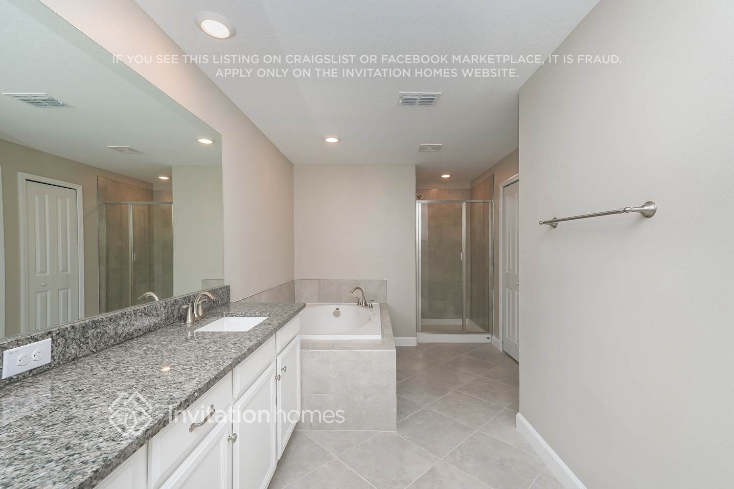 Building Photo - 2880 YellowHammer Wy