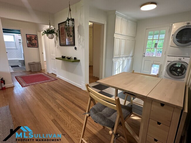 Building Photo - 1516 London Cir