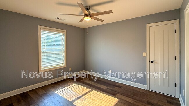 Building Photo - 338 Brookstone Dr