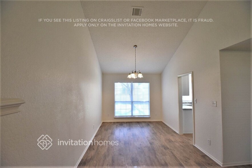 Building Photo - 4147 Hathaway Dr
