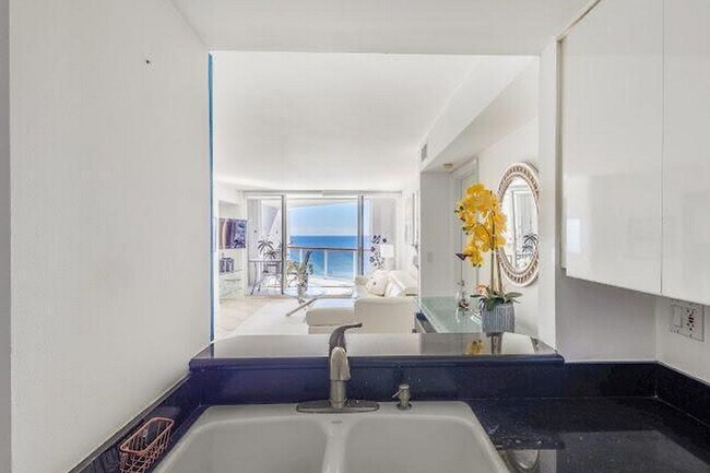 Building Photo - 6767 Collins Ave