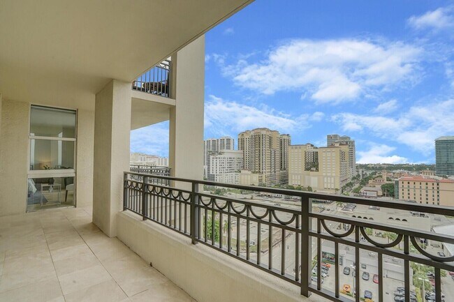 Building Photo - 550 Okeechobee Blvd