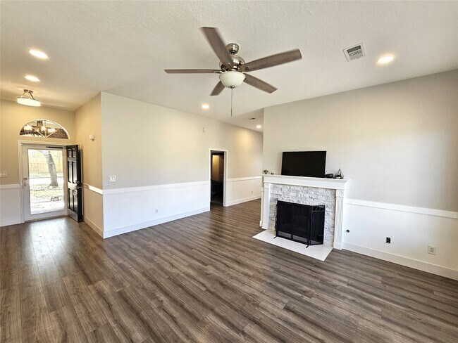 Building Photo - 19734 Glenfinch Ln