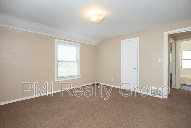 Building Photo - 25141 Treadwell Ave