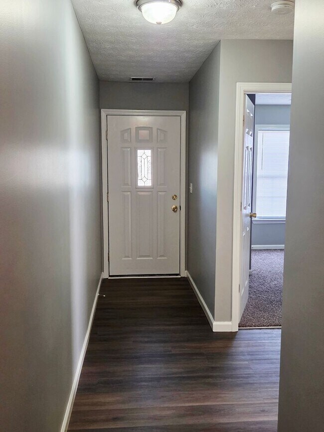 Building Photo - 171 Red Hawk Dr