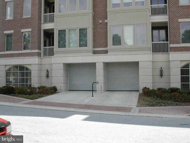 Building Photo - 10205 Wincopin Cir