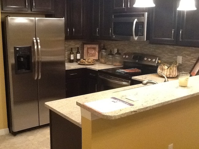 Building Photo - Westbay Cove Luxury Townhomes