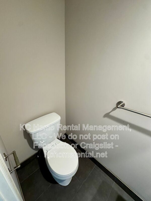 Building Photo - 9817 W 83rd Terrace