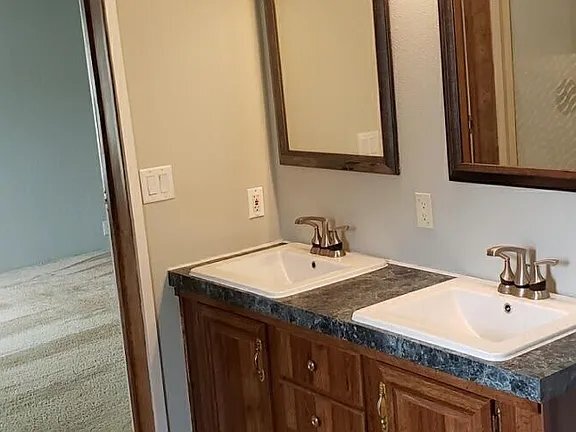 Building Photo - 6254 Shady Creek Dr