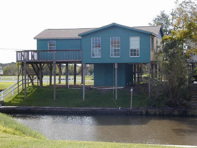 Building Photo - 440 Creek Dr