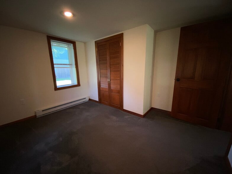 Building Photo - 328 3rd Ave