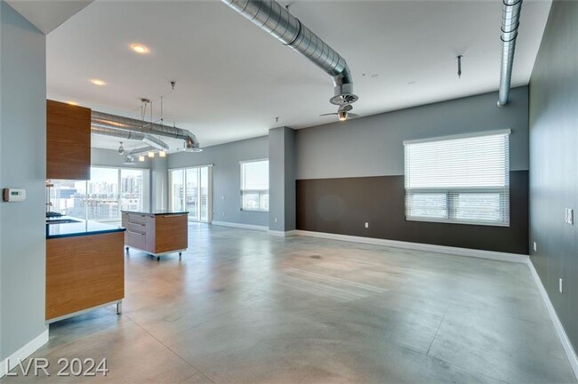 Building Photo - NEWPORT LOFTS--MAGNIFICENT PANORAMIC VIEWS...