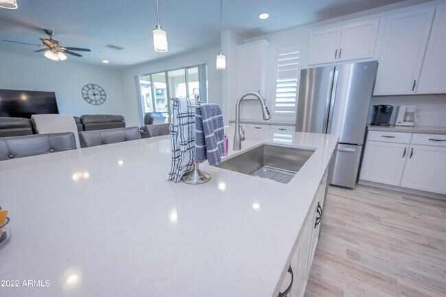 Building Photo - 5100 E Rancho Paloma Dr