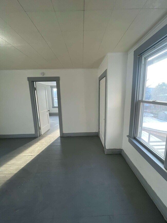 Building Photo - 618 Penn Ave