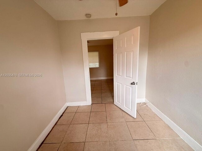 Building Photo - 61 NE 59th Terrace