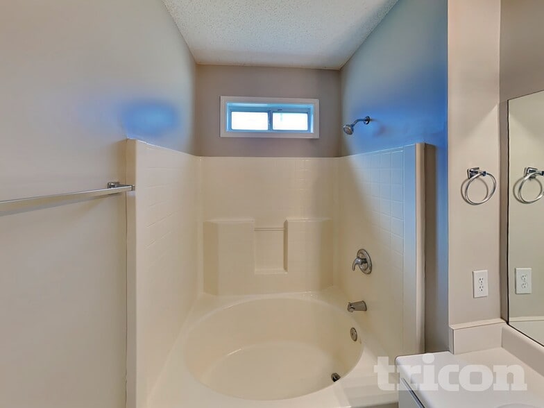 Building Photo - 114 Arbor Chase Pkwy