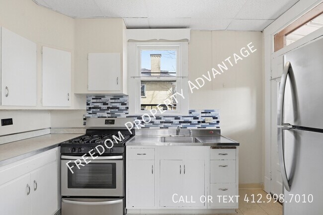 Building Photo - 412 Edgemont St