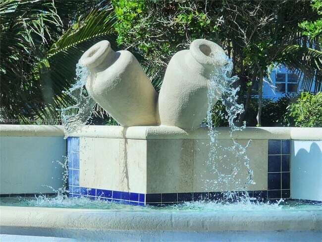 Building Photo - 3101 S Ocean Dr