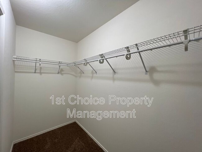 Building Photo - 5432 Beaver Ridge Dr