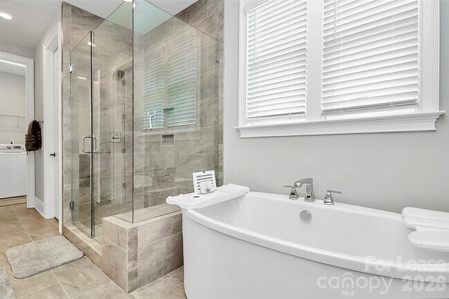 Building Photo - 136 Preston Rd