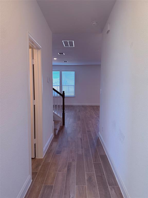 Building Photo - 513 Senca Pk