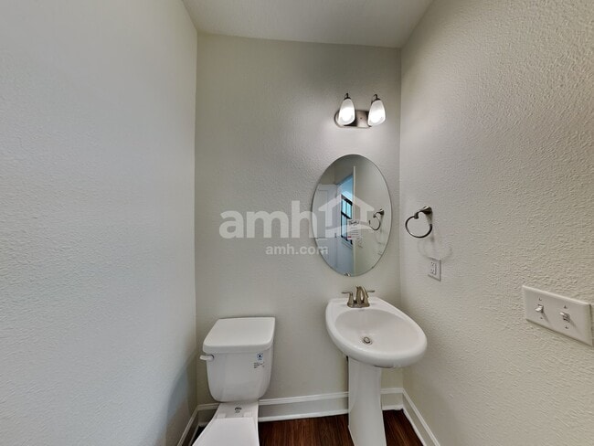 Building Photo - 8649 Highfield Ave