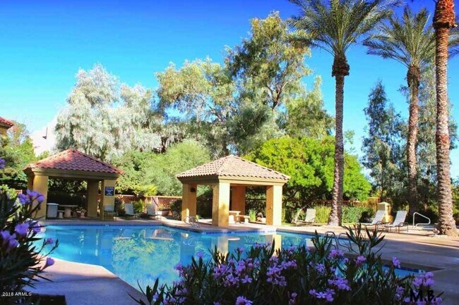 Building Photo - Move In Ready! Two Bedrooms - Tuscany Villas