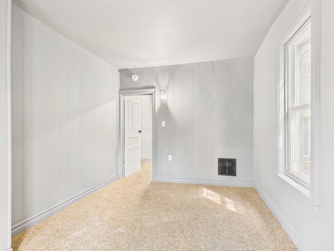 Building Photo - 1527 Naudain St