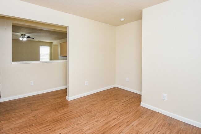 Building Photo - 29223 Legends Bluff Dr