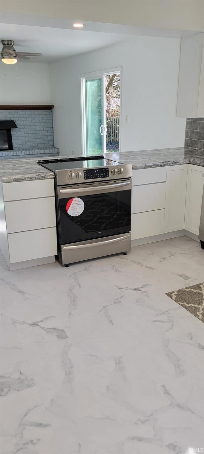 Building Photo - 2772 Alexandria Ct