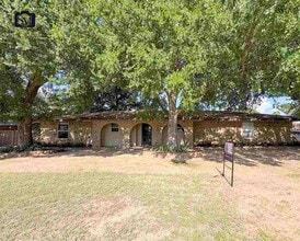 Building Photo - 1007 Arthur St