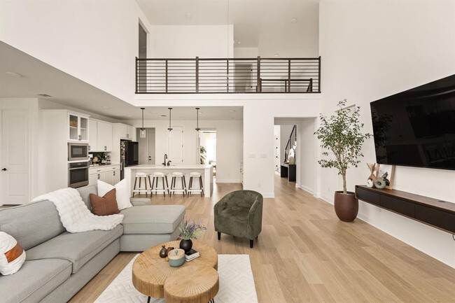 Building Photo - 2132 Cavara Cv