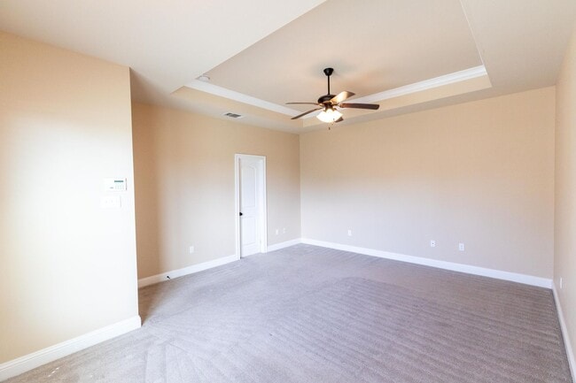 Building Photo - BEAUTIFUL RENTAL IN GATED COMMUNITY!