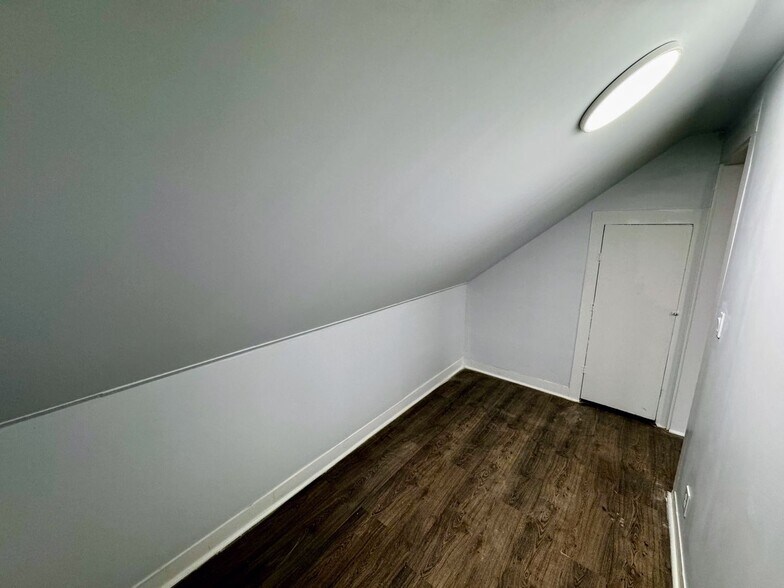 Building Photo - 108 David Ave