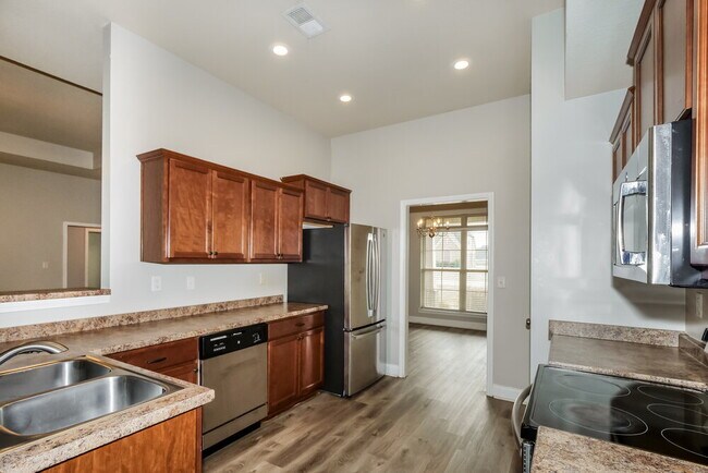 Building Photo - 4792 Arrowhead Ln