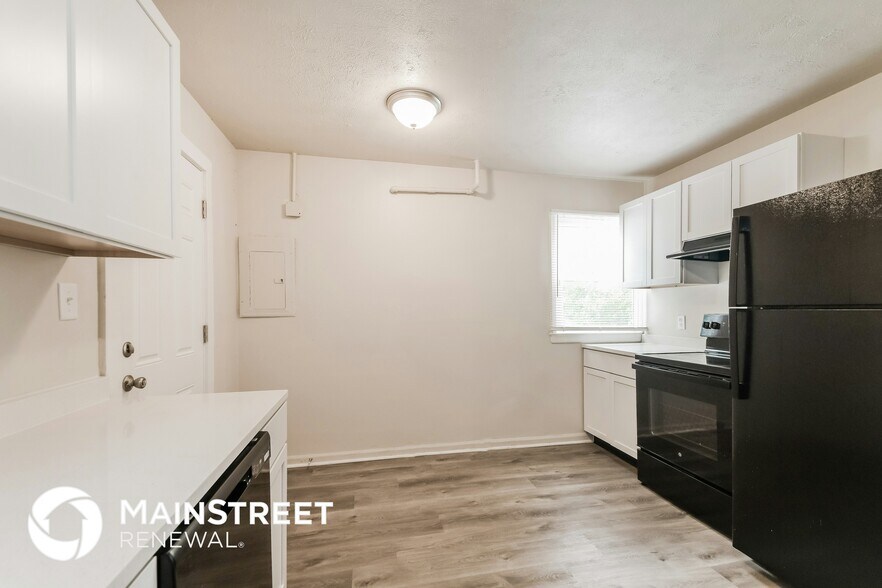 Building Photo - 8161 Schoen Dr