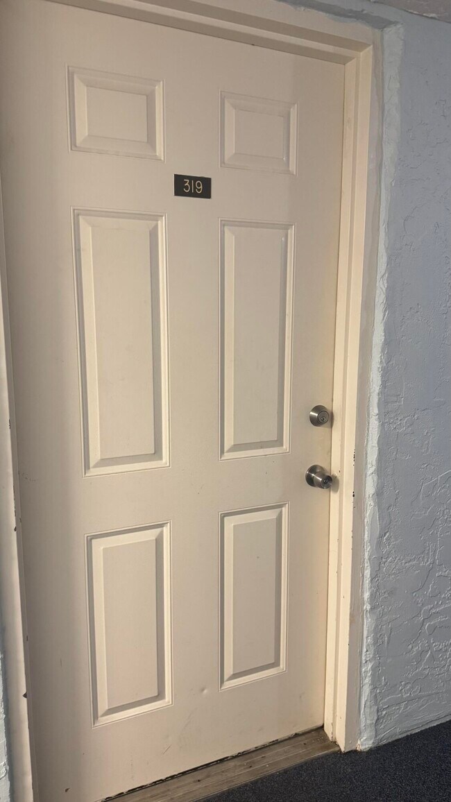 Building Photo - 9370 SW 8th St